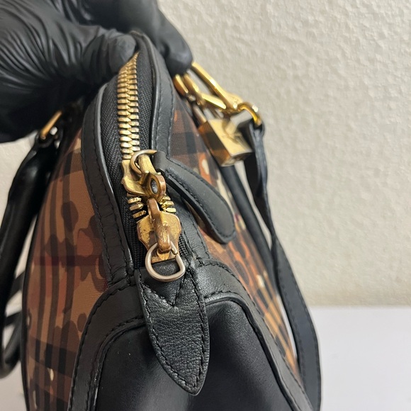 Burberry Camouflage check orchard bag - Picture 12 of 14